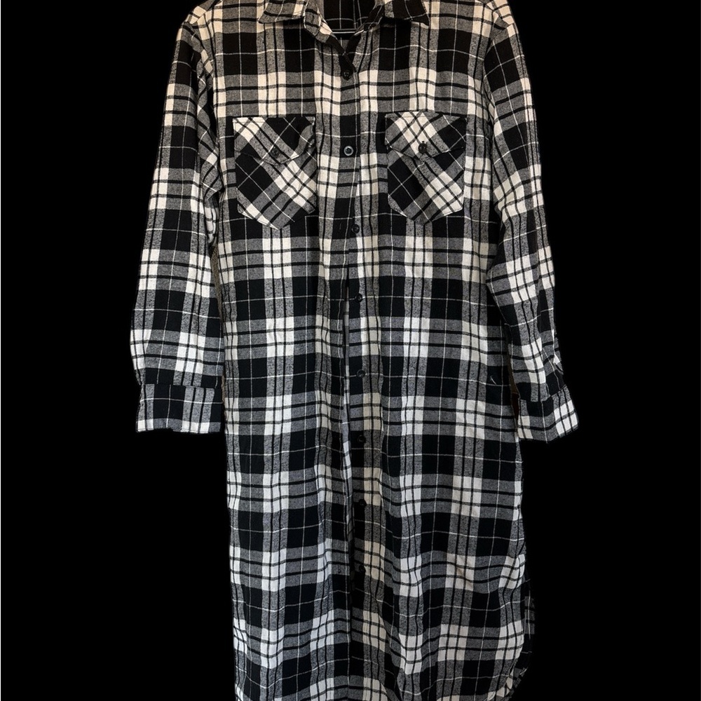 🐶❄️Bluivy Black and White Long Sleeve Shirt Dress